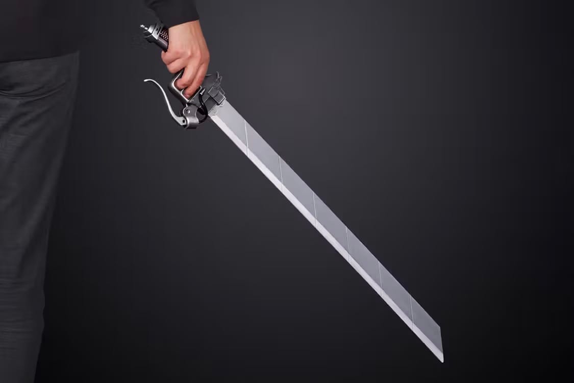 Bandai 推出《进击的巨人》长达 88 公分 1:1 尺寸「超硬质刀」