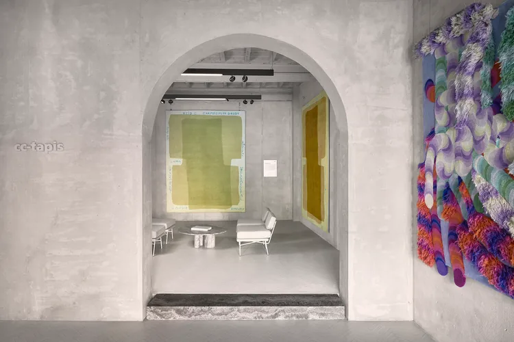 走进意大利手工地毯品牌 cc-tapis 2023 米兰设计周特别展厅
