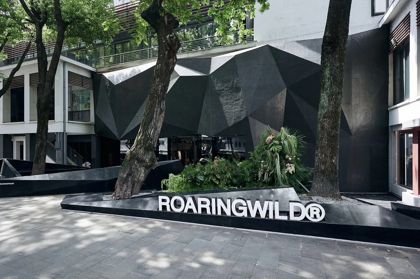走进 ROARINGWILD × gaga 于武汉天地开设全新华中首店
