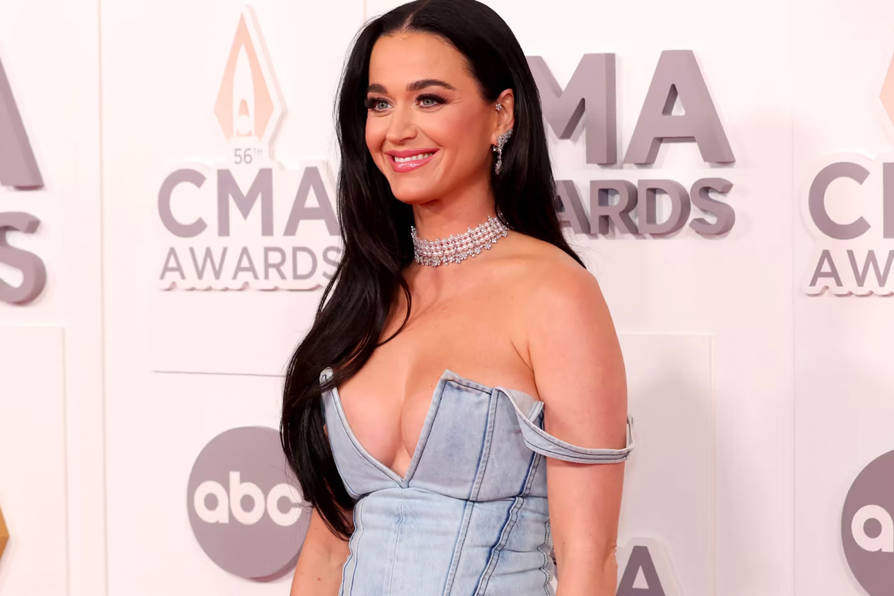 Katy Perry 正式以 $2.25 亿美元出售音乐版权