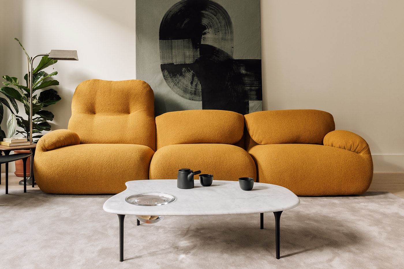 Herman Miller 正式推出 Gabriel Tan 设计 Luva 模组化沙发、Cyclade 桌组