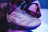 极光遇上航天美学：Mizuno MXR 全新系列「Space Lights」登场