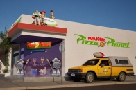 Papa Johns 打造现实版 Pixar「Pizza Planet」快闪乐园