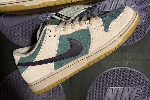 率先近赏 Nike SB Dunk Low「Mineral Slate」沉稳矿石配色鞋款