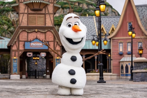 次世代机械人 Olaf 登场！进驻 Disneyland「World of Frozen」冰雪世界