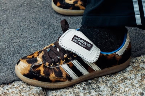 街拍 Street Style: 2025 春夏米兰时装周街头鞋款趋势