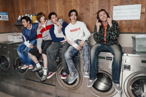 VANS 携手 CORTIS 诠释「OFF THE WALL」精神