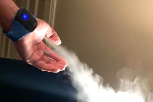 SprayCare 推出全新消毒喷雾式手环