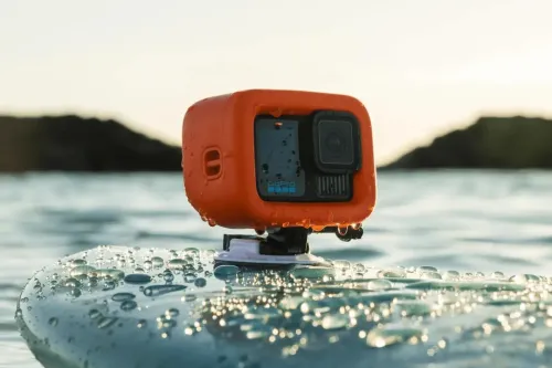 GoPro 将以 2.85 亿美元被收购，股东保留合并后公司约 10% 股份