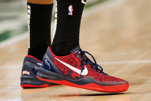 消息称 Nike 将在 2023 年秋季重新带回 Kobe 8 经典战靴