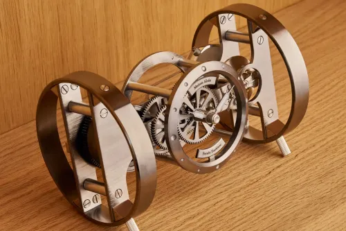 Maison Alcée × Hodinkee 联乘推出 Persée Fantôme 限量版座钟
