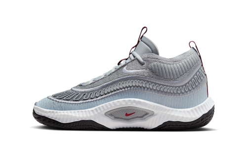 率先近赏 Nike Cosmic Unity 3 全新配色「Silver Bullet」鞋款