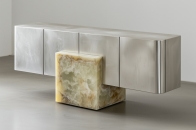 「Between the Lightness and the Darkness」：Slash Objects 首个展览隆重登场