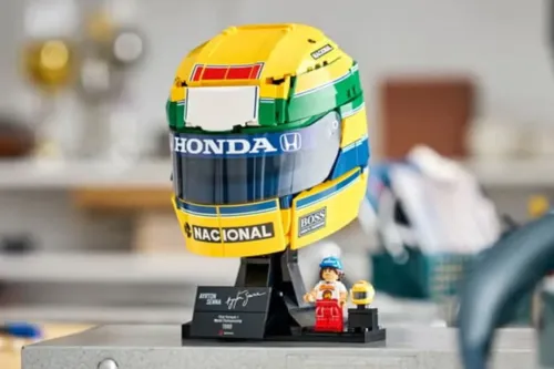 LEGO 推出 931 块积木 Ayrton Senna F1 头盔套装,致敬赛车传奇
