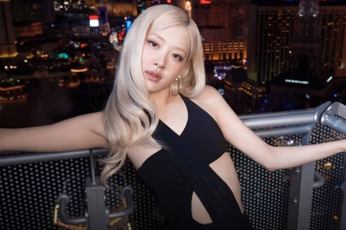 Rosé 献唱《F1：赛道风云》电影最新配乐《Messy》MV 正式公开