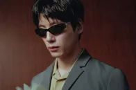 Gentle Monster 颠倒 Prada Logo 推出首个联乘系列