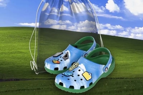 Microsoft 50 周年致敬作 ——Windows XP 主题 Crocs Classic Clog 率先亮相