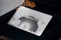 财富象征，Jacob & Co. 限量 150 张「Billionaire」联名珠宝信用卡登场