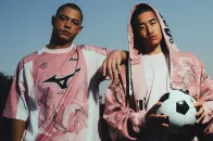 AAPE 携手 MIZUNO 推出全新联名系列