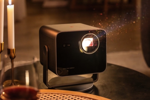 Leica Cine Compact 1:口袋级 4K 迷你投影仪,投出大银幕震撼