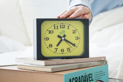 日本 JR East 经典萤光车站钟,化身家用款现在就可入手