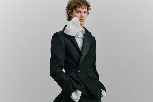 sacai 2026 秋冬：结构感 × 感性魅力的高级教科书级大秀