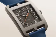 Hermès 全新 Cape Cod Titanium：演绎运动感优雅新风格