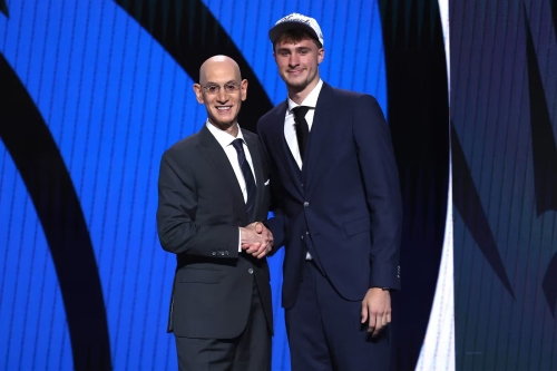 杜克超话题球星 Cooper Flagg 库珀·弗拉格以状元之姿加盟达拉斯独行侠