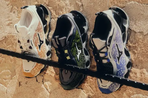 Mizuno「Infinity」企划率先呈现 Wave Prophecy「Burning Dust」Pack 系列鞋款