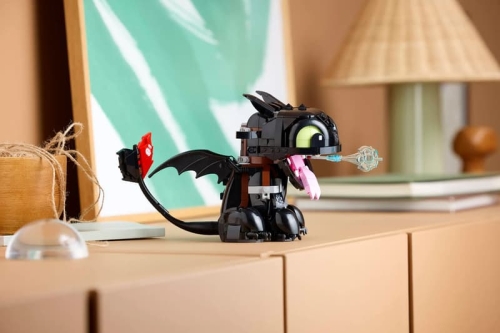 LEGO 推出全新《驯龙高手/驯龙记》「Toothless」积木套装