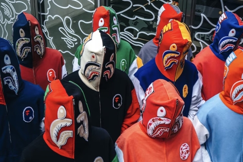 鲨鱼外套问世 20 周年，BAPE 推出全新系列