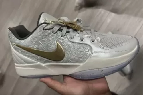 Nike Ja 2 全新配色「Christmas」鞋款率先曝光