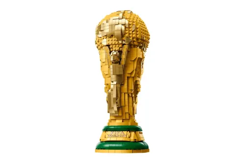 LEGO 以 2,845 块积木打造 1:1 FIFA World Cup「Champions Edition」奖杯,纪念西班牙 2026 年夺冠
