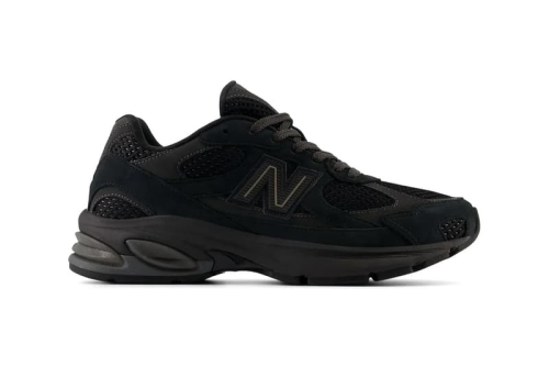 New Balance 2010 推出低调「Black」配色鞋款