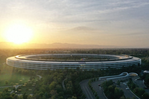 苹果 Apple 公司将向美国制造业投资 1000 亿美元