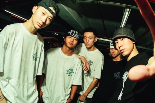 CARRYON 携手 HIPHOP 舞团 Lowkey 推出 2025 春夏限量联名系列