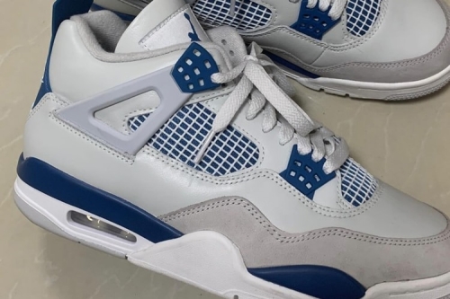 率先近赏 Air Jordan 4 初始配色「Military Blue」鞋款