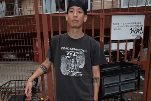 Dead Kennedys 与 UNDER R 融合硬核朋克档案与街头服饰