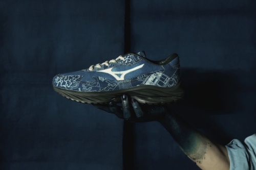 MIZUNO × BUAISOU 联乘 Wave Rider β 日本天然蓝染别注正式上架