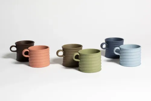 JW Anderson 与 Wedgwood 第 2 辑系列从希腊陶器与英国风景汲取灵感