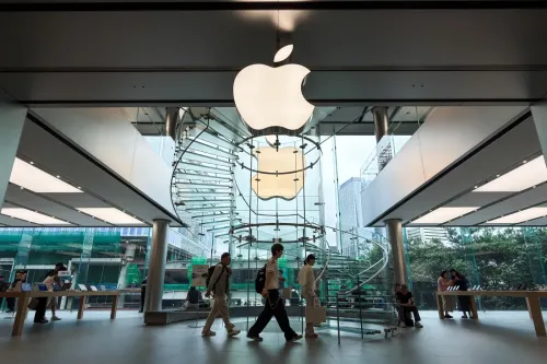 Apple 据报计划大规模翻新 Apple Store,专设 Genius Bar 将会回归