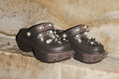 Simone Rocha × Crocs 最新秋冬联名鞋款登场