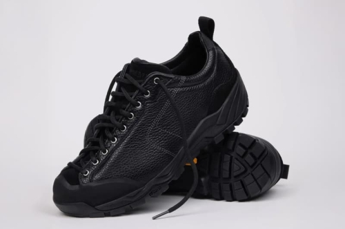 JJJJound 携手 Diemme 于 2026 春夏再演绎机能极简风格