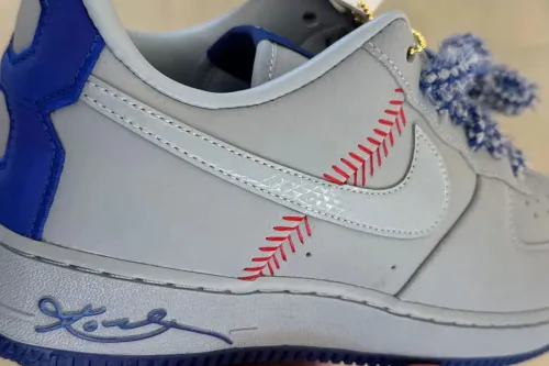 率先预览 Kobe Bryant × Nike Air Force 1 Low Protro「Dodgers」鞋款