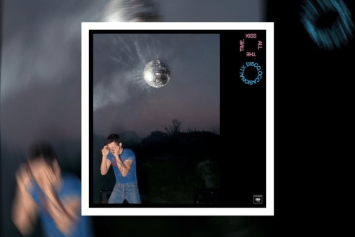 Harry Styles 叫你无时无刻去亲吻