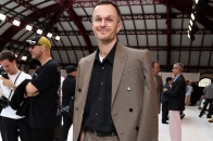 从时装走到家居：Kris Van Assche 首度亮相米兰设计周