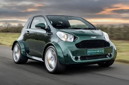 阿斯顿·马丁 Aston Martin 极稀有 V8 Super Cygnet 终极钢炮车型现身市场出售