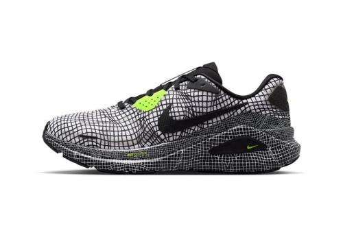 率先近赏 Nike Structure 26 最新配色「Black/Volt」鞋款