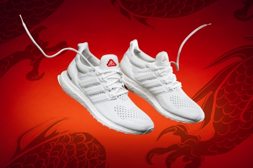 adidas 龙年限定跑鞋 ULTRABOOST 1.0 DNA 正式登场