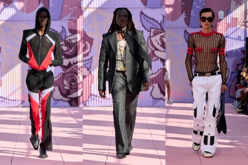 Off-White™ 2026 春夏系列重返校园，纽约天台球场化身炫彩 Runway